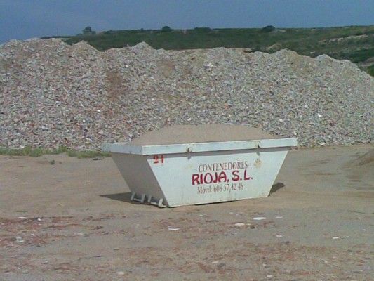 Contenedores Rioja contenedor con residuos 